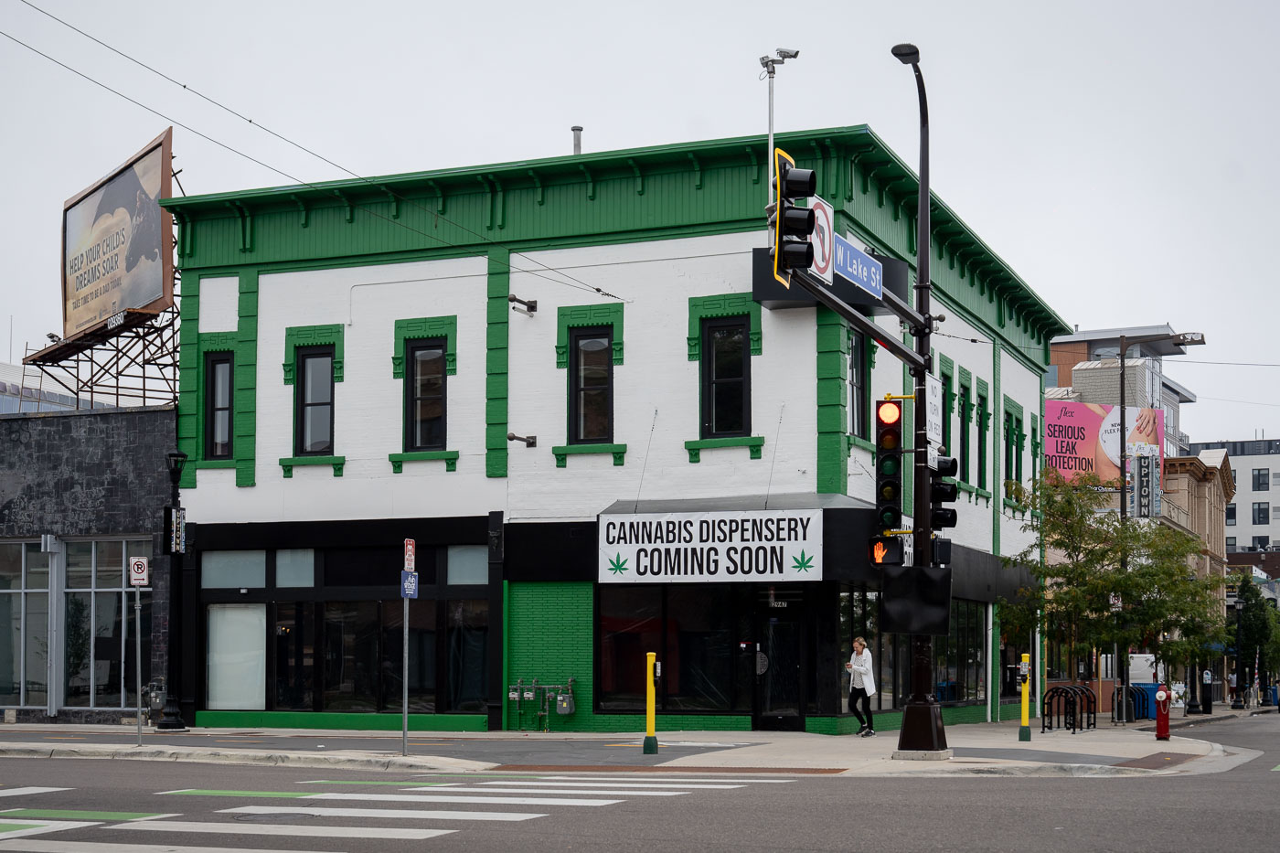 Cannabis Dispensary Coming Soon mispelled sign