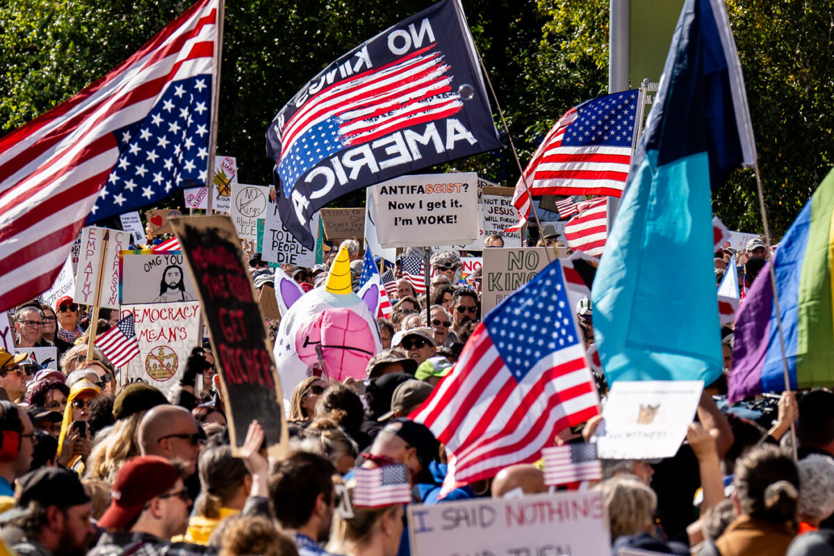 Inflatable Unicorn at No Kings Minneapolis