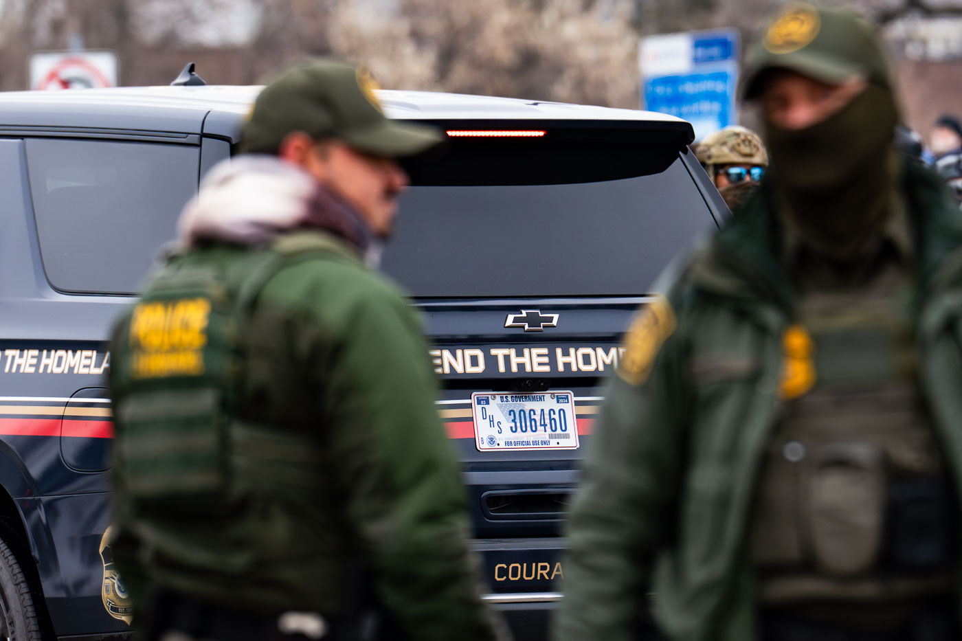 Defend The Homeland SUV and agents in Minneapolis