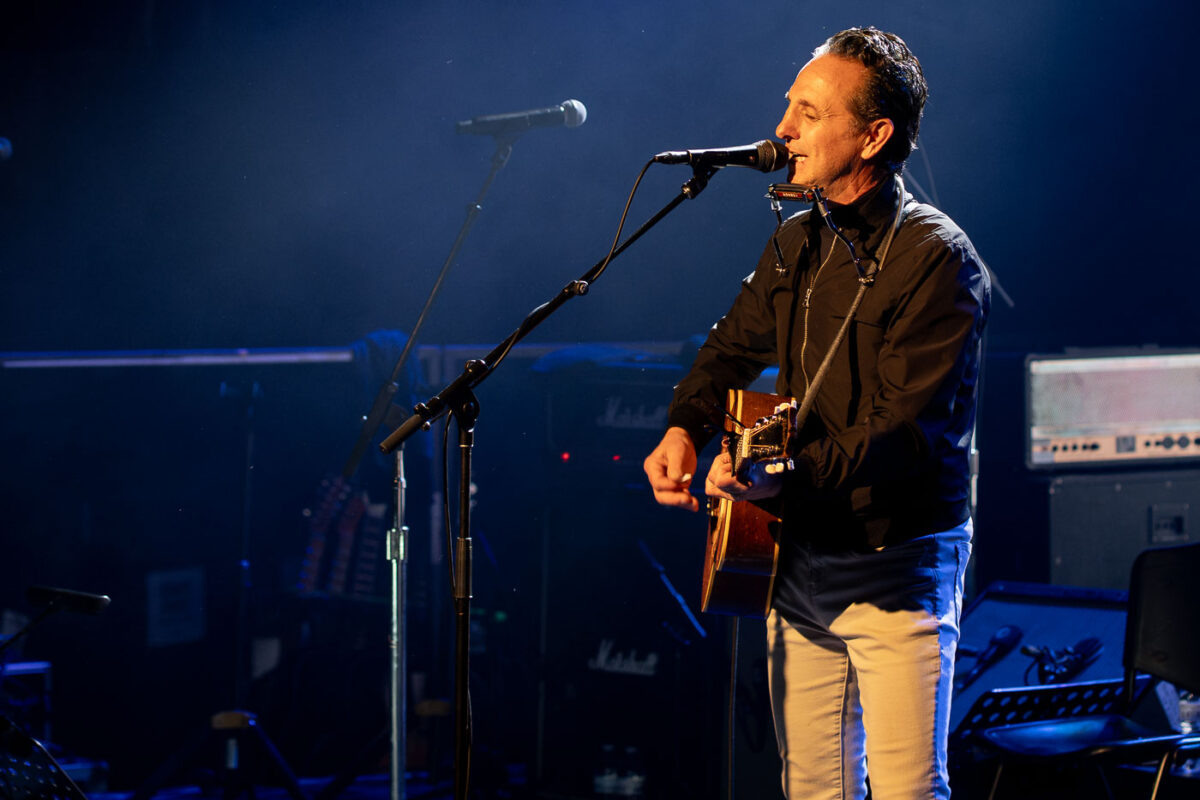 Bruce Springsteen performed “Streets of Minneapolis” at First Avenue in downtown Minneapolis this afternoon. He was the special guest on a show that included Tom Morello, part of Rise Against, Al Di Meola, Ike Reilly. The “Concert of solidarity & resistance to defend MN!” was announced on Wednesday.