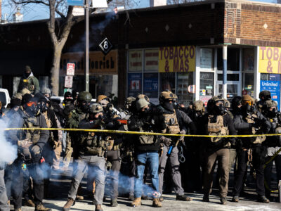 ICE agents deploy tear gas on Nicollet Ave, Minneapolis
