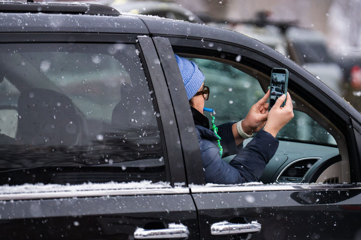 Observer blows whistle and records ICE in Minneapolis