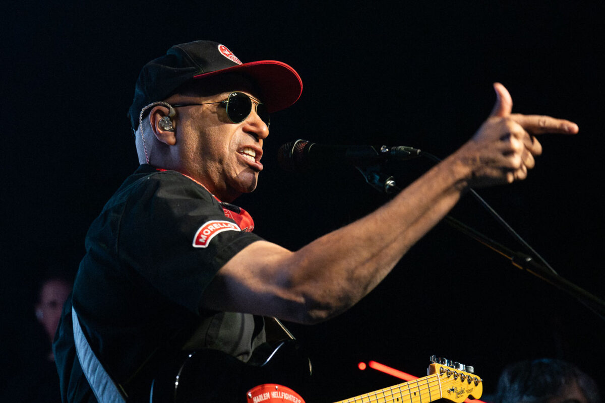 Bruce Springsteen performed “Streets of Minneapolis” at First Avenue in downtown Minneapolis this afternoon. He was the special guest on a show that included Tom Morello, part of Rise Against, Al Di Meola, Ike Reilly. The “Concert of solidarity & resistance to defend MN!” was announced on Wednesday.