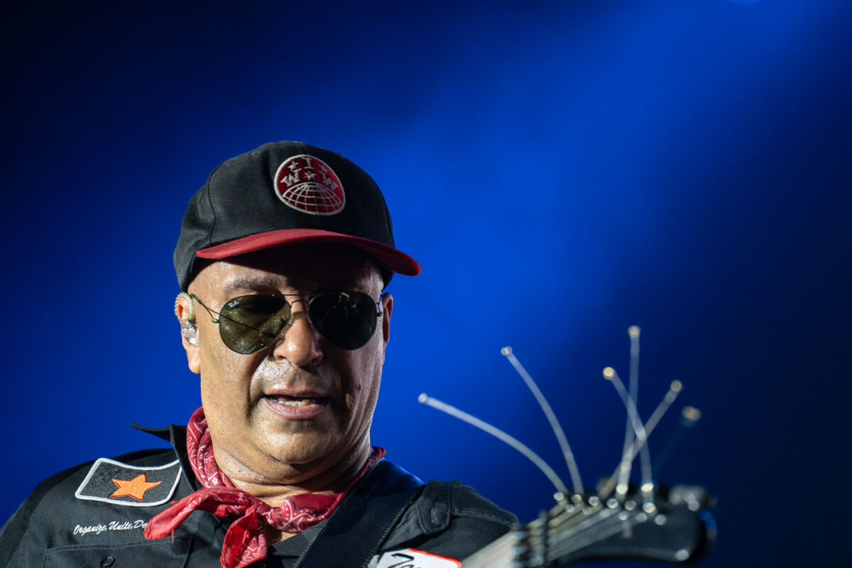 Bruce Springsteen performed “Streets of Minneapolis” at First Avenue in downtown Minneapolis this afternoon. He was the special guest on a show that included Tom Morello, part of Rise Against, Al Di Meola, Ike Reilly. The “Concert of solidarity & resistance to defend MN!” was announced on Wednesday.