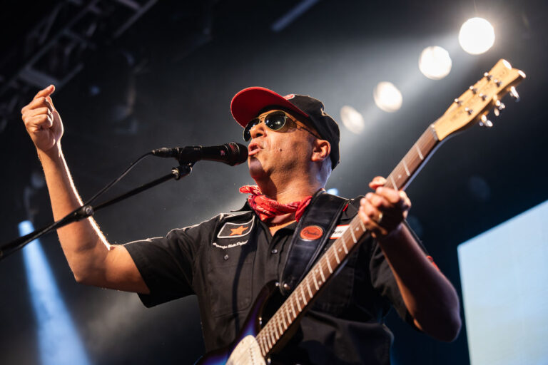 Tom Morello speaks to crowd at Defend Minnesota benefit concert 3 Bruce Springsteen performed “Streets of Minneapolis” at First Avenue in downtown Minneapolis this afternoon. He was the special guest on a show that included Tom Morello, part of Rise Against, Al Di Meola, Ike Reilly. The “Concert of solidarity & resistance to defend MN!” was announced on Wednesday.