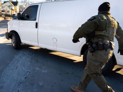 Minneapolis Border Patrol Van Evades Officers During Operation Metro Surge