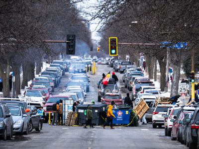 Minneapolis: Filter Blockade on Bloomington Avenue