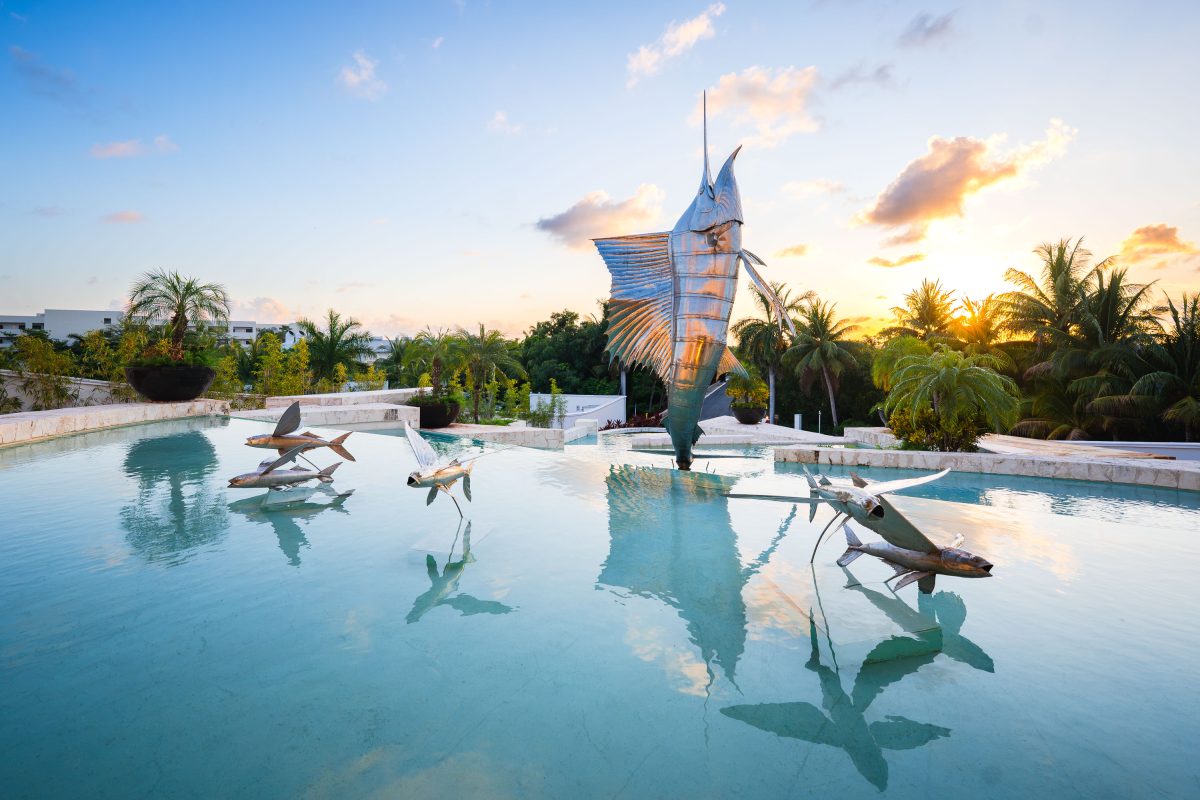 Front entrance of Iberostar Selection Riviera Cancún