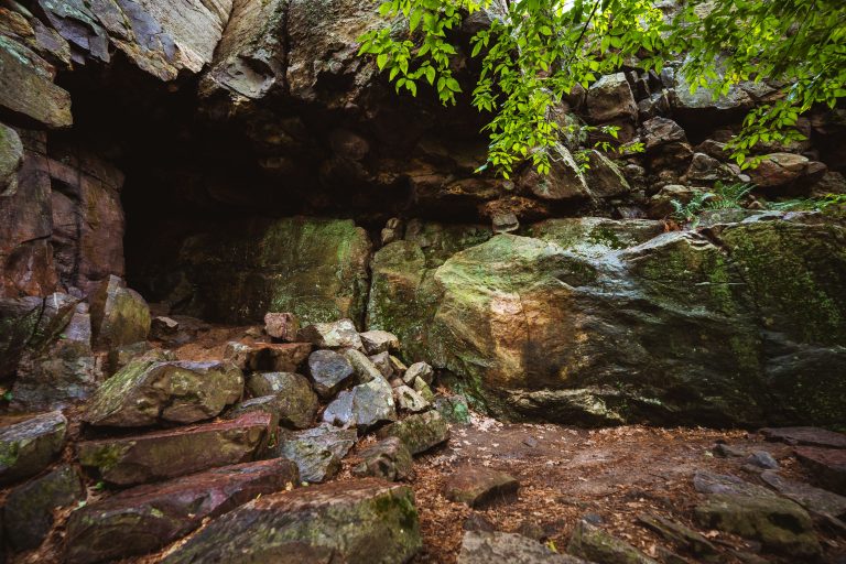 Elephant Cave, Devil's Lake State Park, Wisconsin 4 Elephant Cave, Devil's Lake State Park, Wisconsin