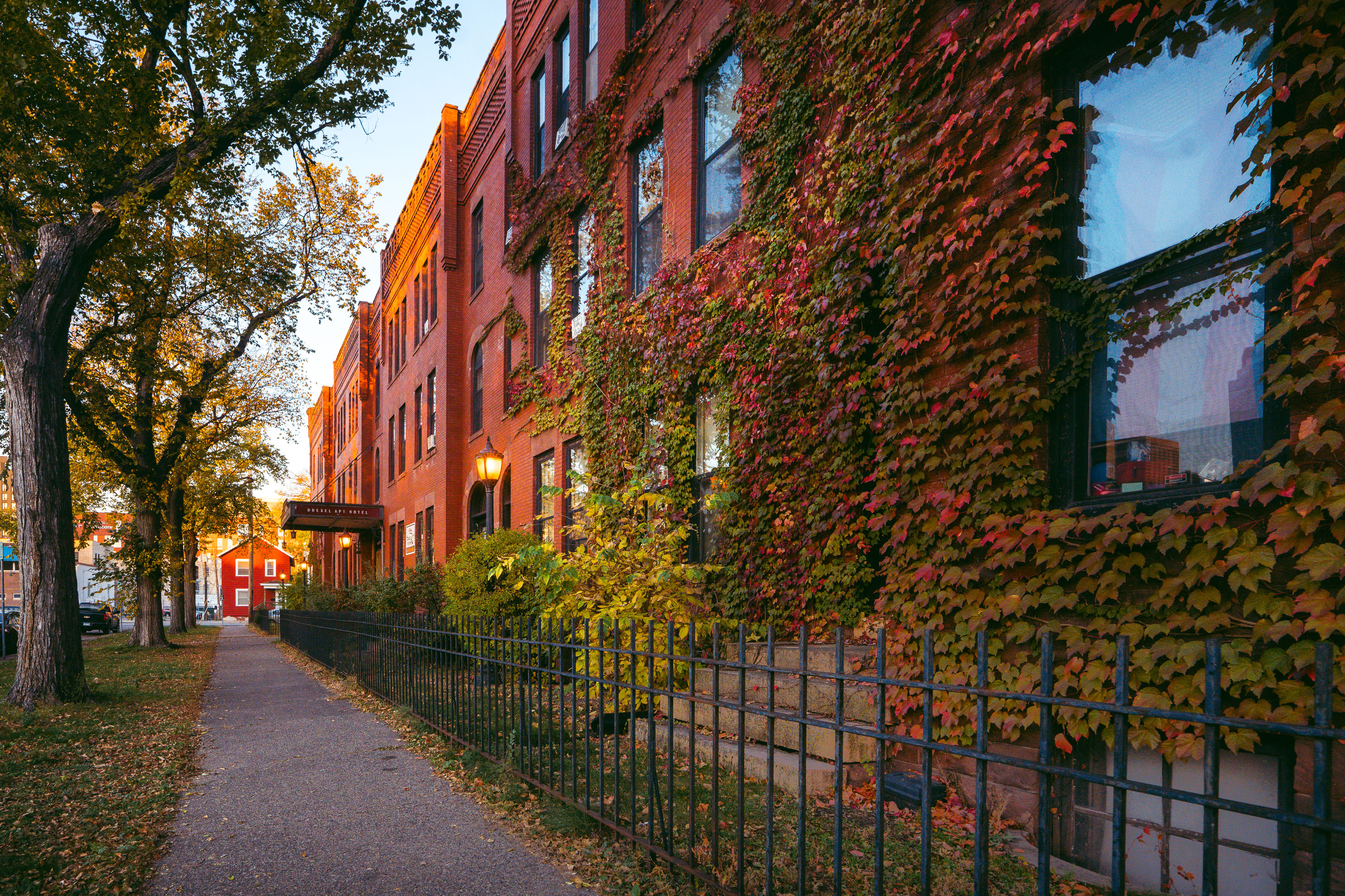 Drexel Apartment Hotel in Minneapolis