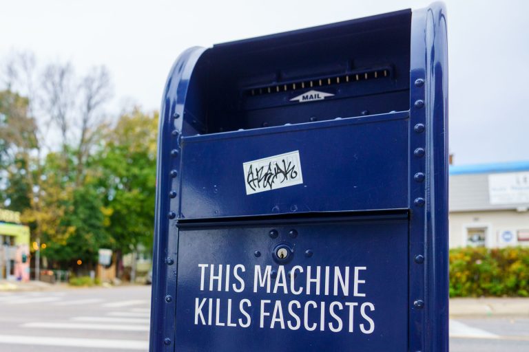 THIS MACHINE KILLS FASCISTS 3 THIS MACHINE KILLS FASCISTS